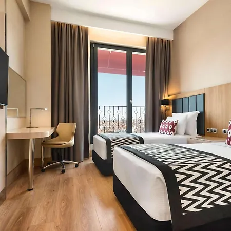 Hotel Ramada Encore By Wyndham 3*