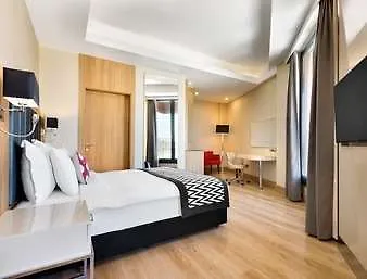 Ramada Encore By Wyndham Hotel