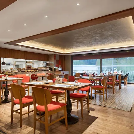 Ramada Encore By Wyndham 3* Eskişehir
