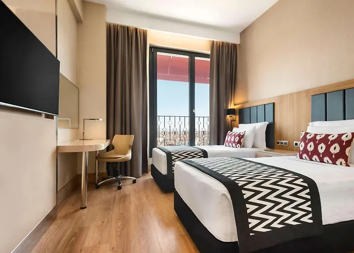 ホテル Ramada Encore By Wyndham 3*