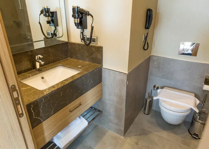 ホテル Ramada Encore By Wyndham エスキシェヒル