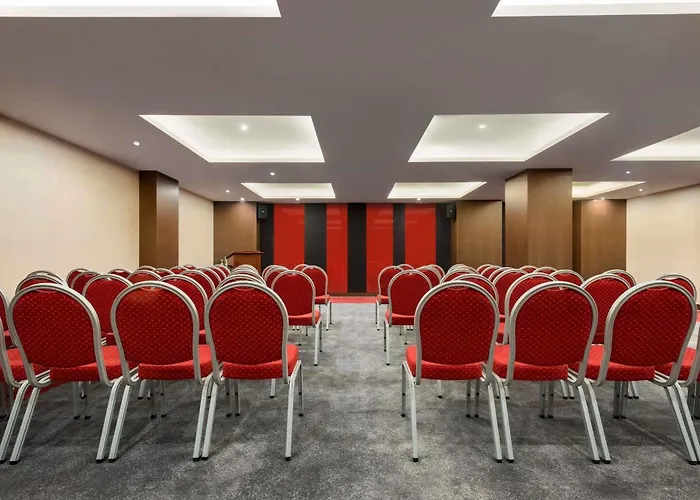 ホテル Ramada Encore By Wyndham エスキシェヒル