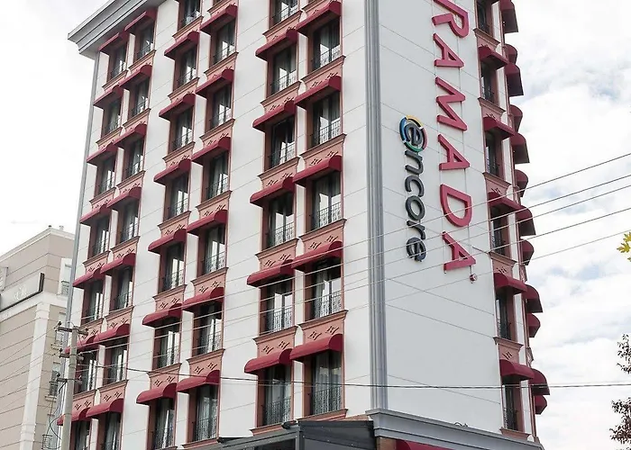 Ramada Encore By Wyndham ホテル